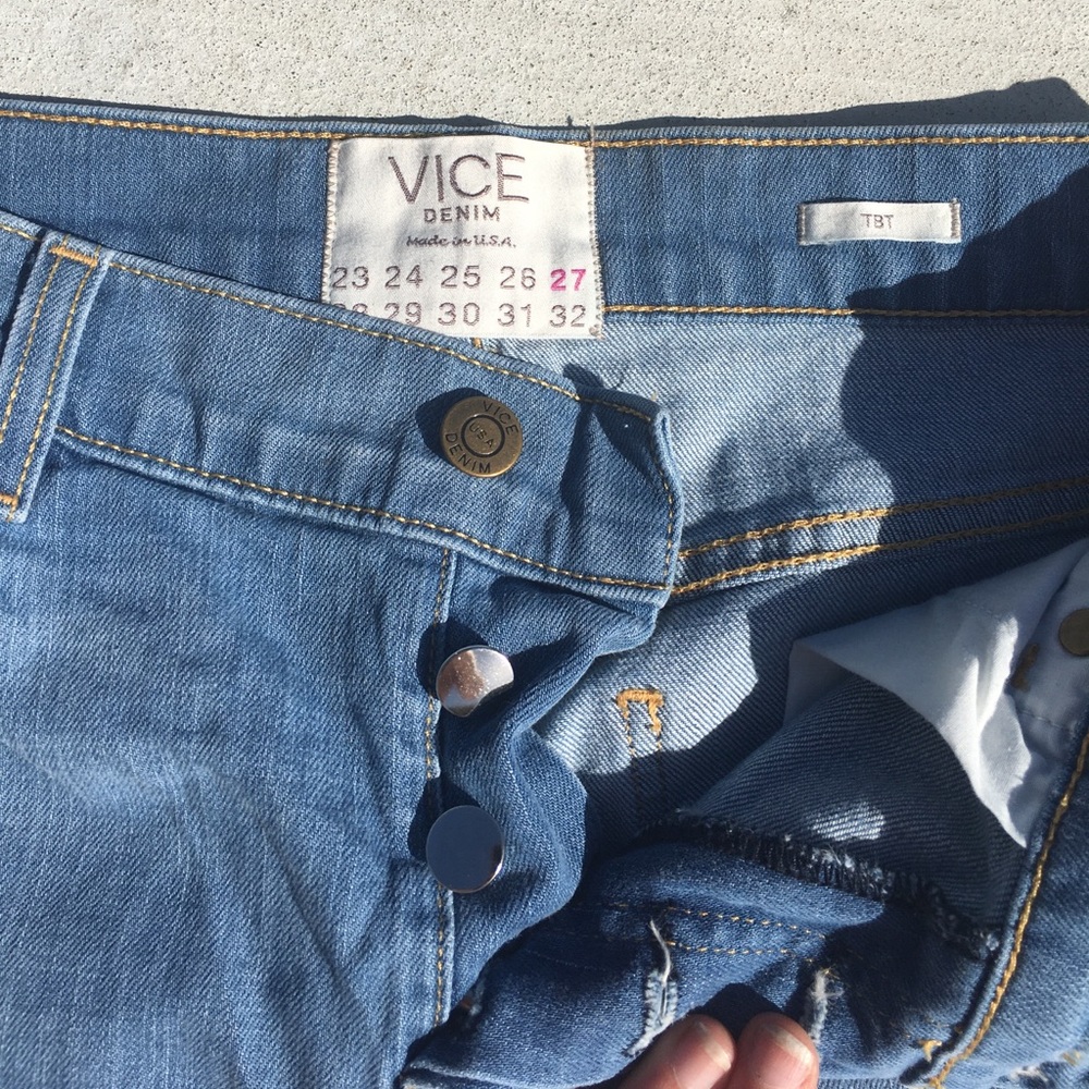 Revice Patch Boyfriend Shorts - image 5